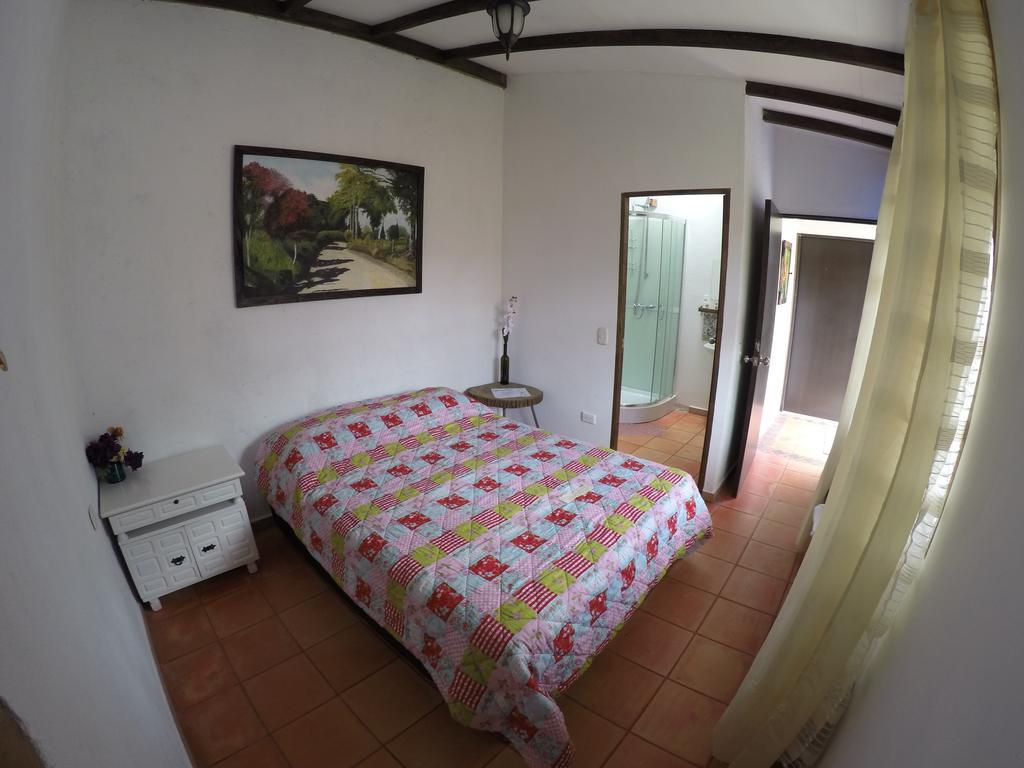 Casa La Eliana Hostel Σαλέντο Δωμάτιο φωτογραφία